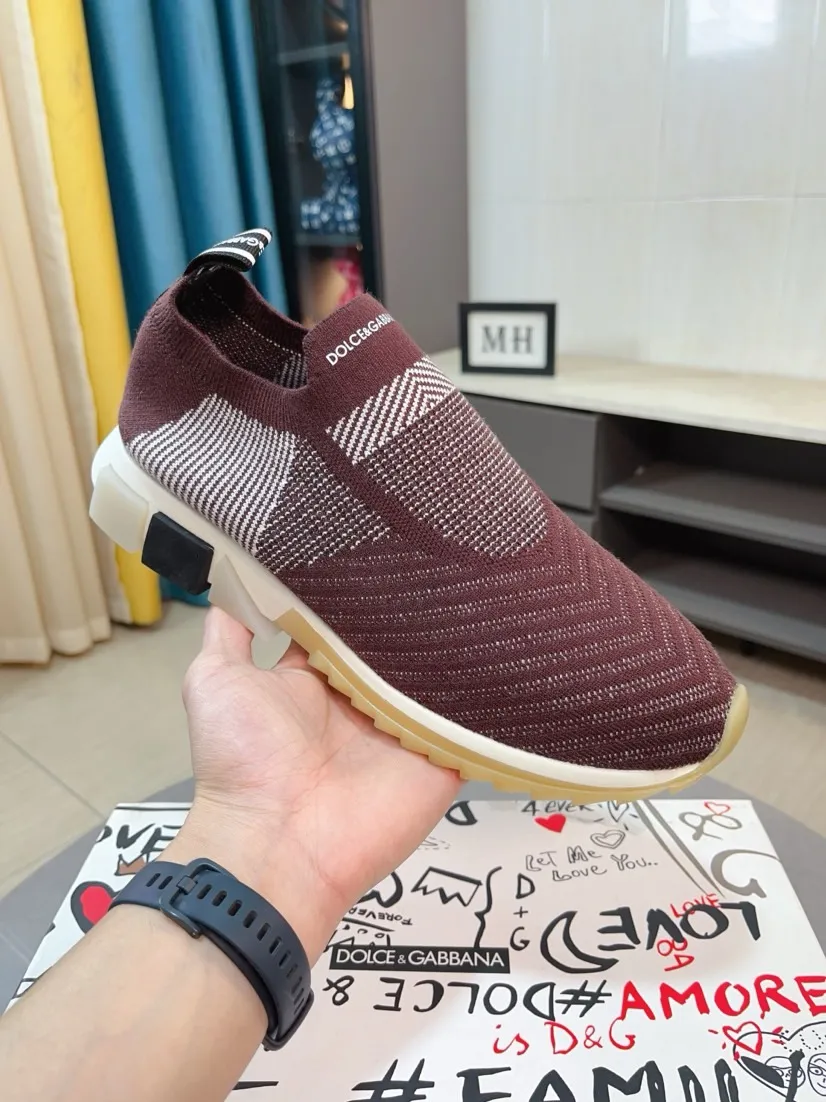 Ex-factory price 340🌹🌹"Dolce & Gabbana DG" original imported fly-knit stitching➕fly-knit lining, light on the foot, comfortable, versatile, original special outsole🔥favored by trendy men. Welcome to compare the quality🔥exquisite luxury, super A level! Compared with the genuine product at the counter, the version is no worse at all! Code number 36-46